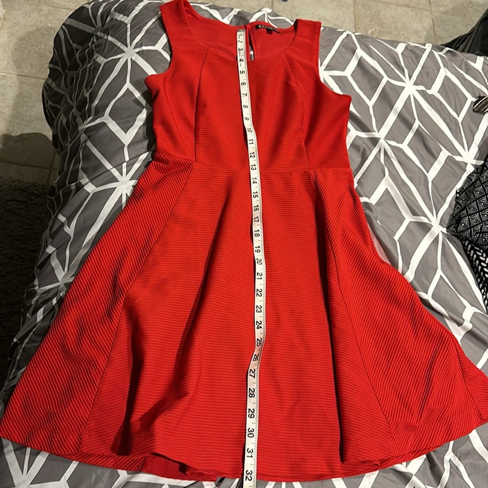 Dress - Picture 4 of 5